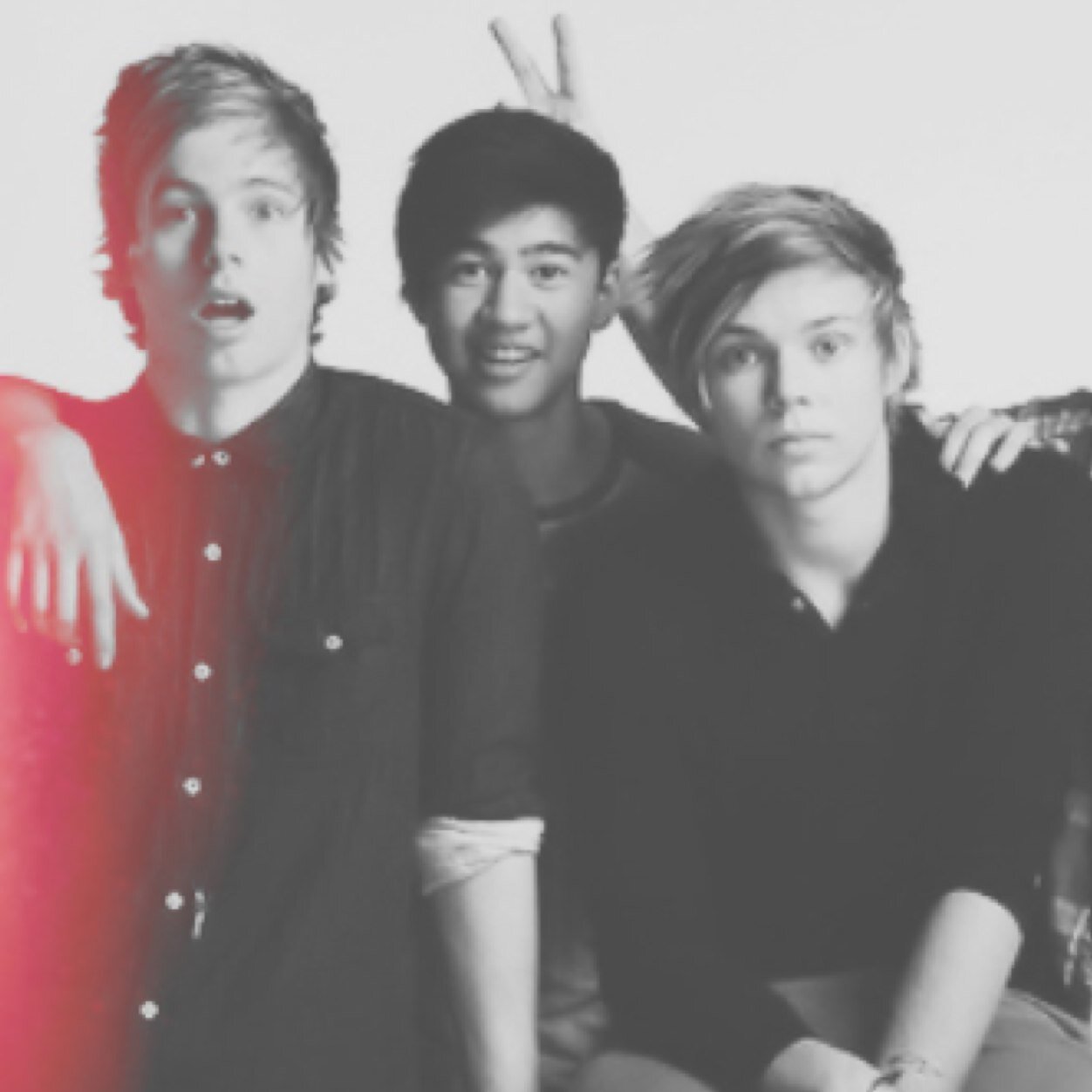 I gave you a free follow so follow @damnastxn for me please