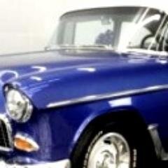 Classic car classifieds, with Twitter highlights of interesting finds.