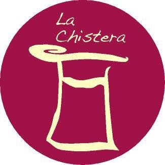 Lugar de encuentro, de expresión y creatividad, donde puedes encontrar música en vivo, exposiciones, Jam Sessions, teatro, etc. 
En Monachil, Granada.