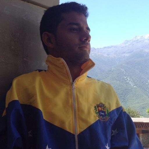Politólogo, egresado de la Universidad de Los Andes, Profesor Universitario, Estudiante de la Maestría en Desarrollo Regional. ULA-NURR