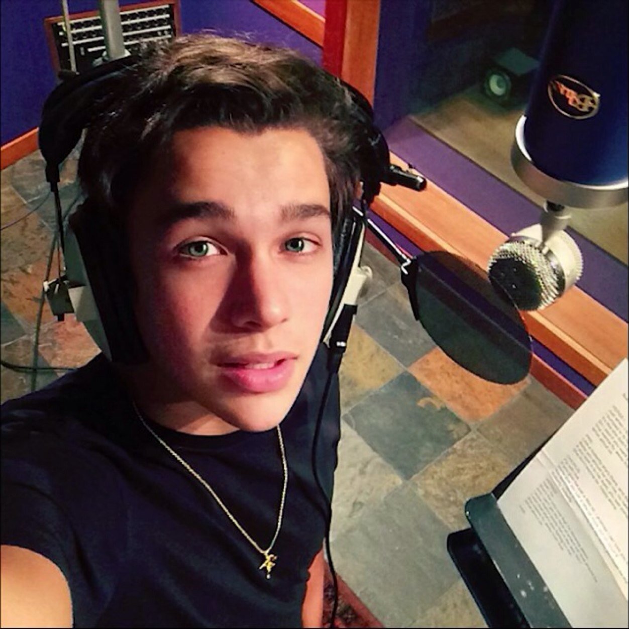 MahoneWifeee's profile picture. 