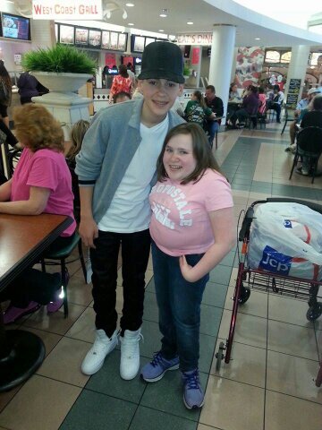 trmills17's profile picture. Hockey Fan, 14, Freshman, Amputee, Golfer, NTA