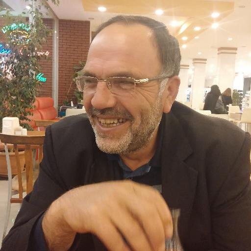 Düş peşime yalnızlık,yolumuz uzun..