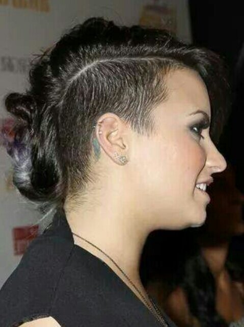 Ana Karolina  Profile