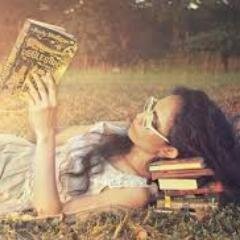 Te invito a leer, soñar y volar en letras.     Correo: leeyoinvito@gmail.com