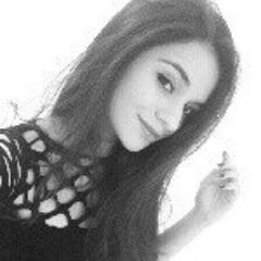 Whoever sees me, sees me smiling and will always be so.