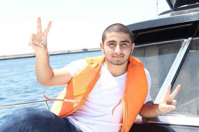 1212Abdullah's profile picture. ‏مدرب تنميه بشريه في  فريق
‎@4u_JustYou
 احب التأمل في الصور والحكم واقوال الناس وردود افعالهم اتمنى الخير للجميع واحث على **العطاء..