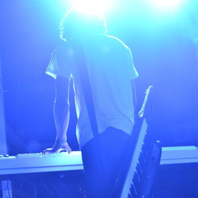 Pianista en @UnaViida, Diseñador Grafico en proceso