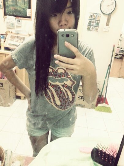 AnyyeongHaseiYo.
Winnie here.
Nice to meet you :)
I'm Exotic:3
#Exo Oppa Hwating
#Luhan Oppa Saranghaee