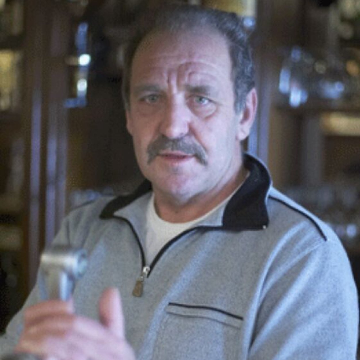 desnor4's profile picture. eigenaar café De Vier Winden (tot 1 januari 2017) / heeft een snor / houdt van aanpakken / pleit voor universele kermismunt / Kowet fan / ❤️Marga