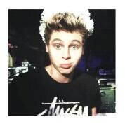 Viviendo un amor a escondida con Luke Hemmings!!