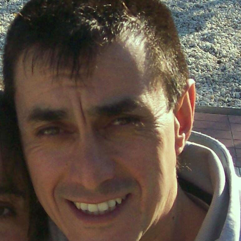 Empleado, apasionado de la economía. Solo sé que no se nada.