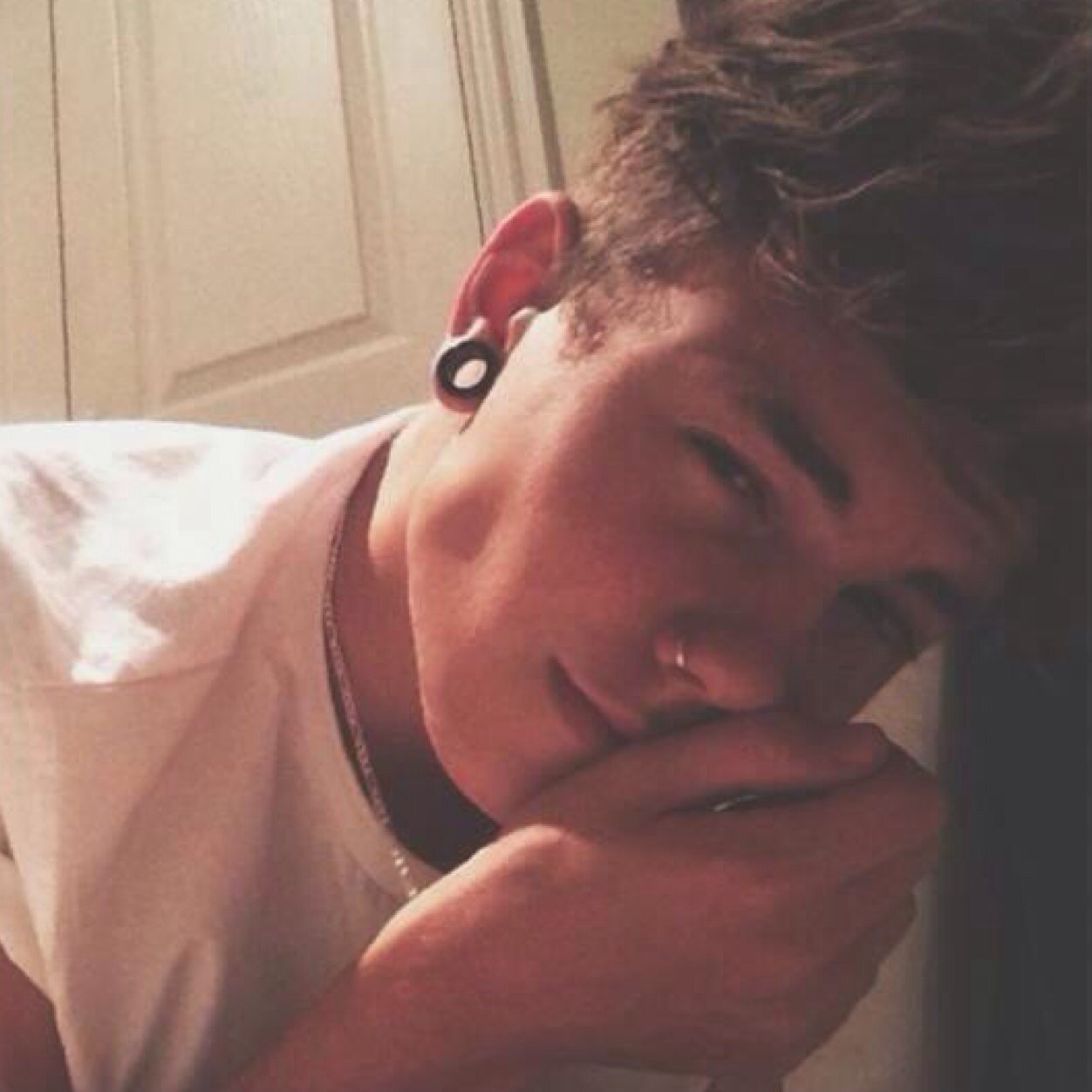 Dillon_Breezy's profile picture. Hi..haha IM BRAND FUCKING NEW!!! FOLLOW AND ILL FOLLOW BACK!