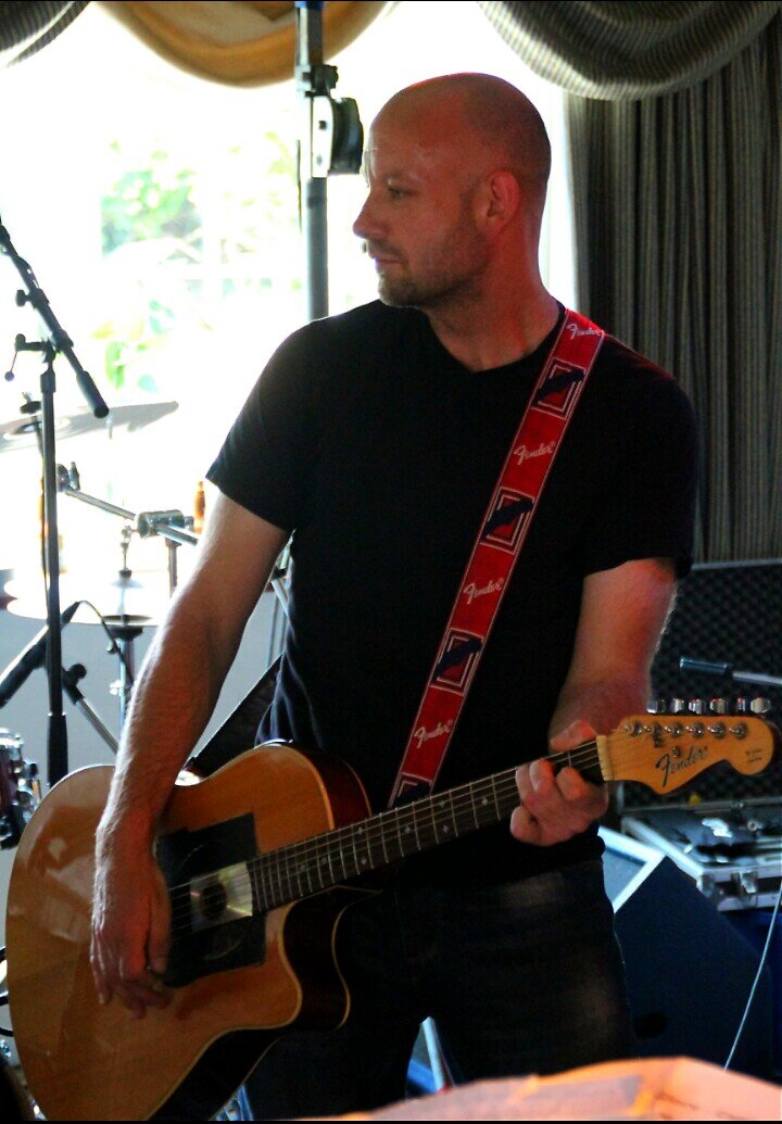Musician, Guitarist, Singist... from York... live in Bognor...
