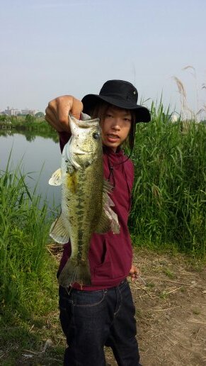 バス釣り専用垢作りました。淀川をメインに琵琶湖やダムで釣りしてます。バス釣りしてる方仲良くしてください。東大阪。本垢@hirotsugu0320_