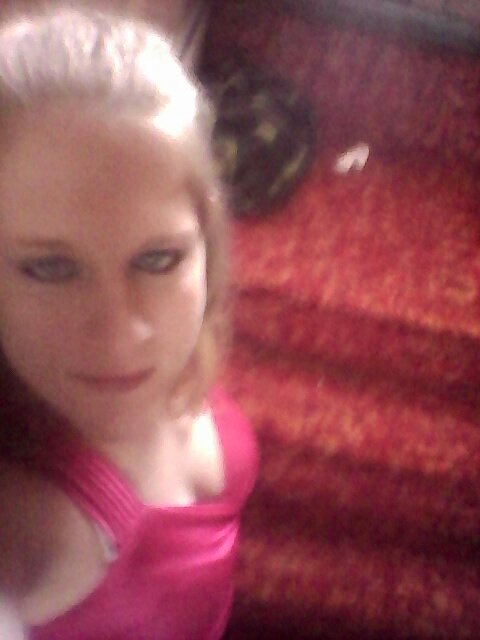 22yrs old. mom to a beautiful little girl and a loving wife.