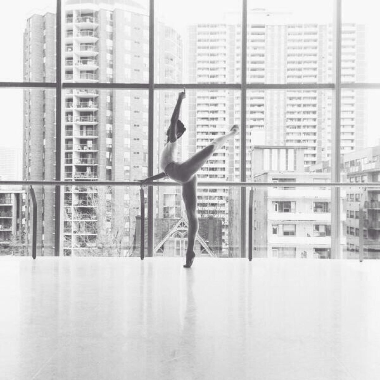 Dancer_lifexoxo's profile picture. Competitive dancer in canada| In love with books and dancing 24/7 | Ansel elgort is my baby followed my fan acc | 15 years old | @Beautiful_karmy is me also |