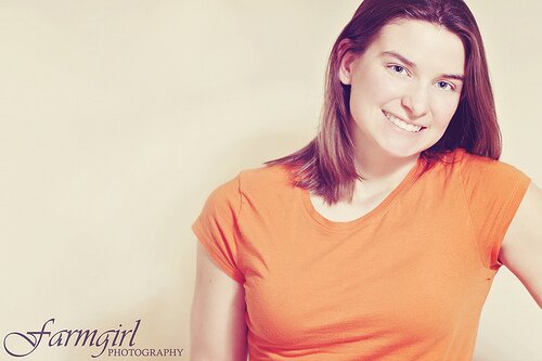 nonnaaidiatome's profile picture. Solo hay 10 tipos de personas los que saben binario y los que no.