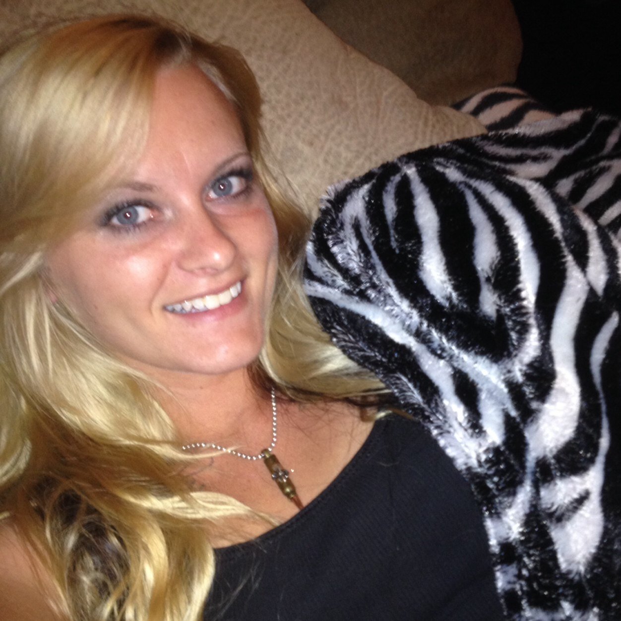 STICE2's profile picture. Mother 
Taken 
Gemini ♊️
Country girl ☀️
Anything else yall wanna know just ask! ⁉️