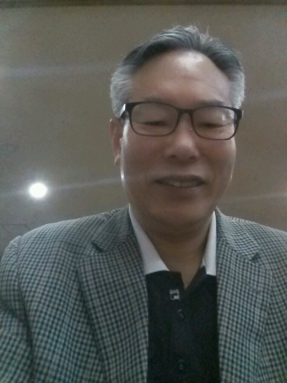 내 사랑스런 손녀가 평화롭고 자유로운 대한민국에서 살아가길 원합니다.