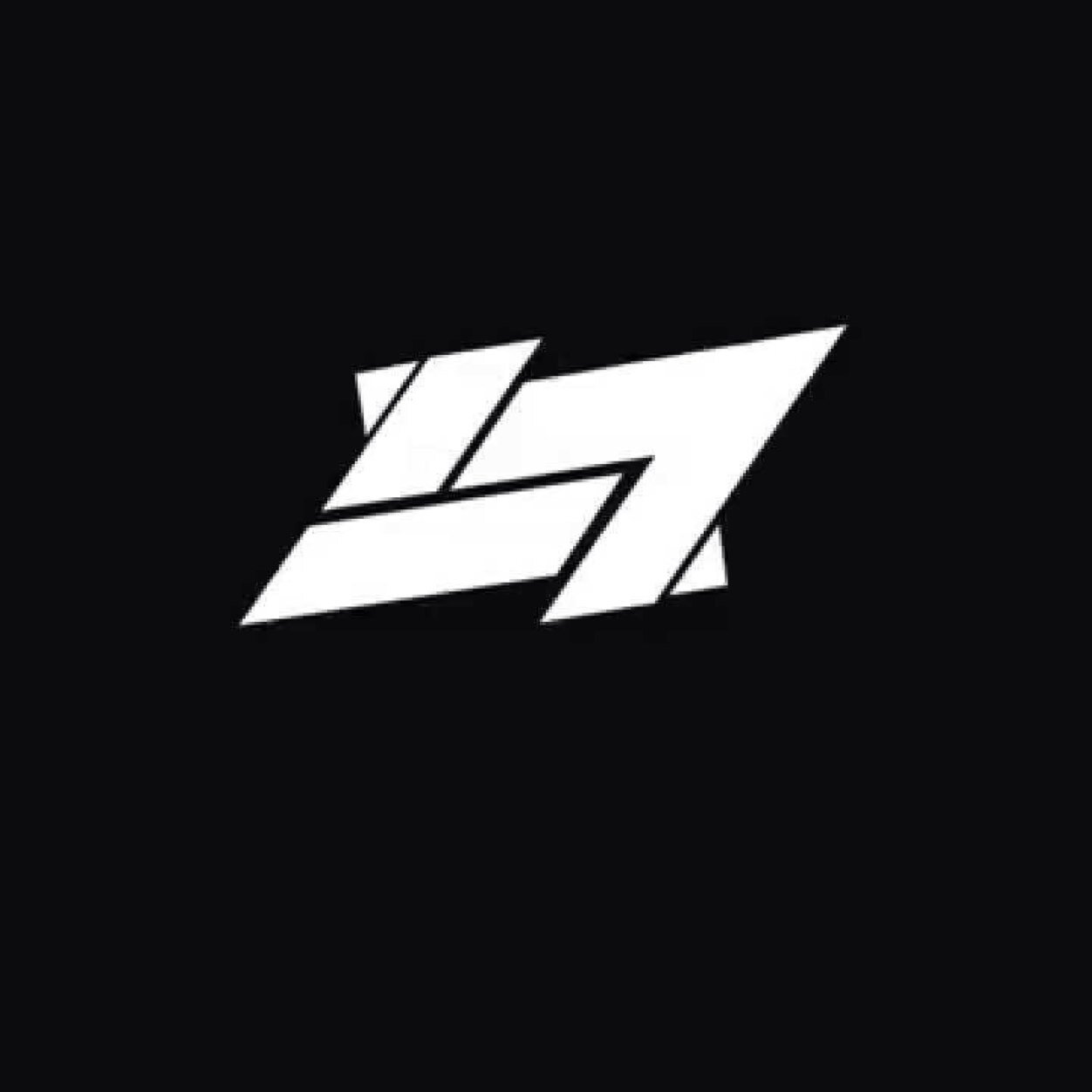 Xbox player trickshotter looking for a clan. Really want to get better as a CoD player