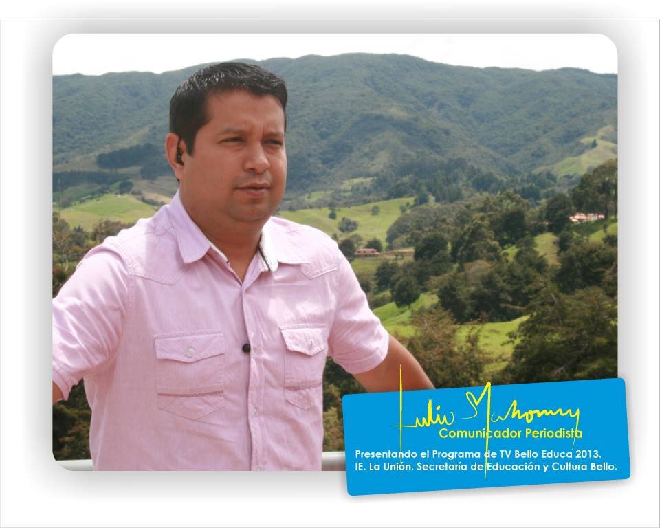 Comunicador Social y  Periodista