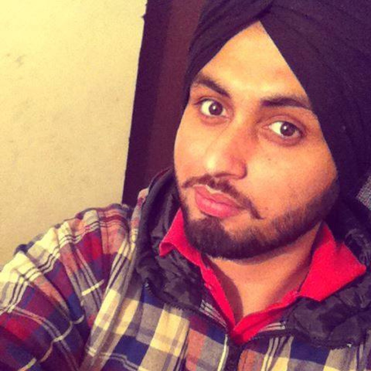 Preet Hundal a.k.a Hundal Mohaliwala (Music
Producer & Lyricist) For Music Enquries Contact : 9888192990 |
9815788800 [Raj Singh]