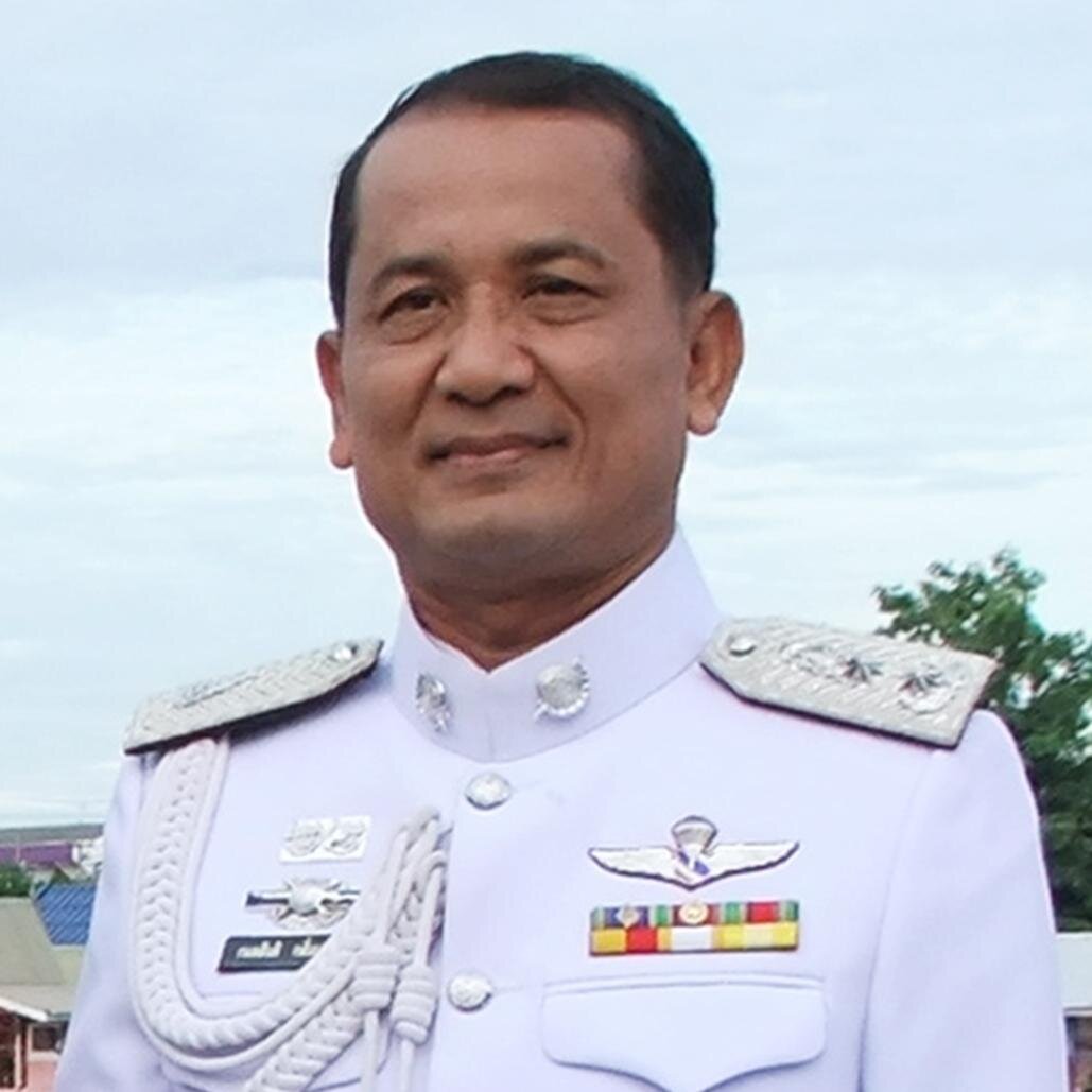 นักเรียนเตรียมทหาร รุ่น 17
นักเรียนนายร้อยตำรวจ รุ่น 33