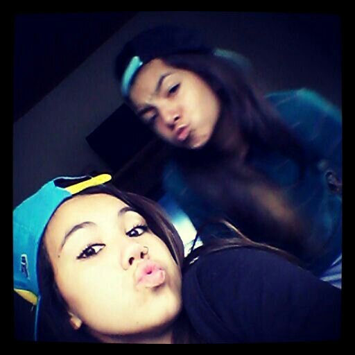 Manuu meu amorr, te amooo neguinha, conta sempre comigo pra tudo, tamo junto até depois do fim gatona, é noixxx sempre s22 / @vem_ther