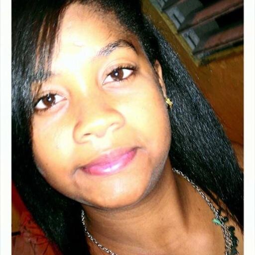new twitter...soy de las persona Que siempre trata de sacarte una sonriza aunque sea tu peor dia y aunque yo este peor que tu... Bff:jessicaylaura♥I love music♥