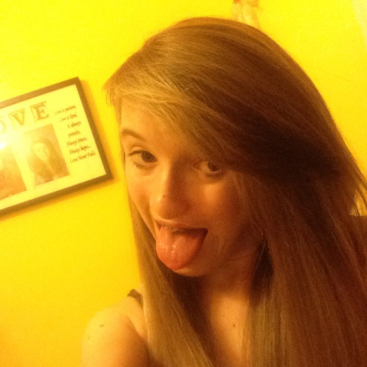 Bethanygracebea's profile picture. I like country music:) i love to watch WWE!!!!!!!! I like to hang out wit my sisters *;) Boliever,rosebud,lita,trish,