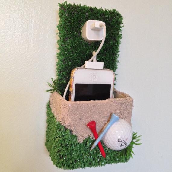 CELL PHONE HOLDER FOR THE GOLFER IN YOUR LIFE