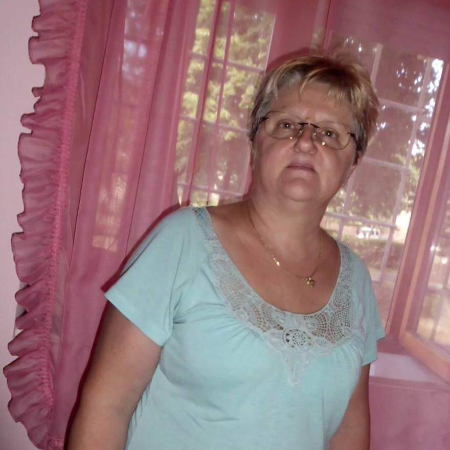 5 gyermekes boldog Anyuka vagyok!
Az élet szép csak meg kell találni benne a szépséget! Munkatársakat keresek bővülő üzletemhez! Hitetlenek kíméljenek!