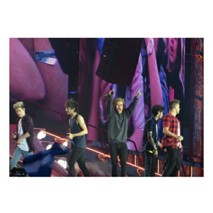 Instagram》》 onedirectionperfection656 We follow back♡
Goal: 1k
❷ girls who fell in love with ⑤ singing idiots
