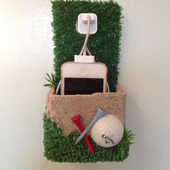 CELL PHONE HOLDER FOR THE GOLFER IN YOUR LIFE