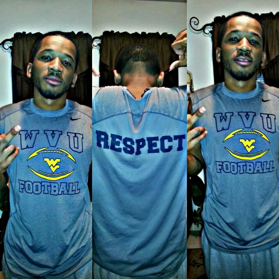 DirtyGlove330's profile picture. Aint no such thing as Handouts if I dnt Hustle I dnt Standout!!! #1Lyfe2Live #Jugg-Season #U niggas is 2broke 2pay attention