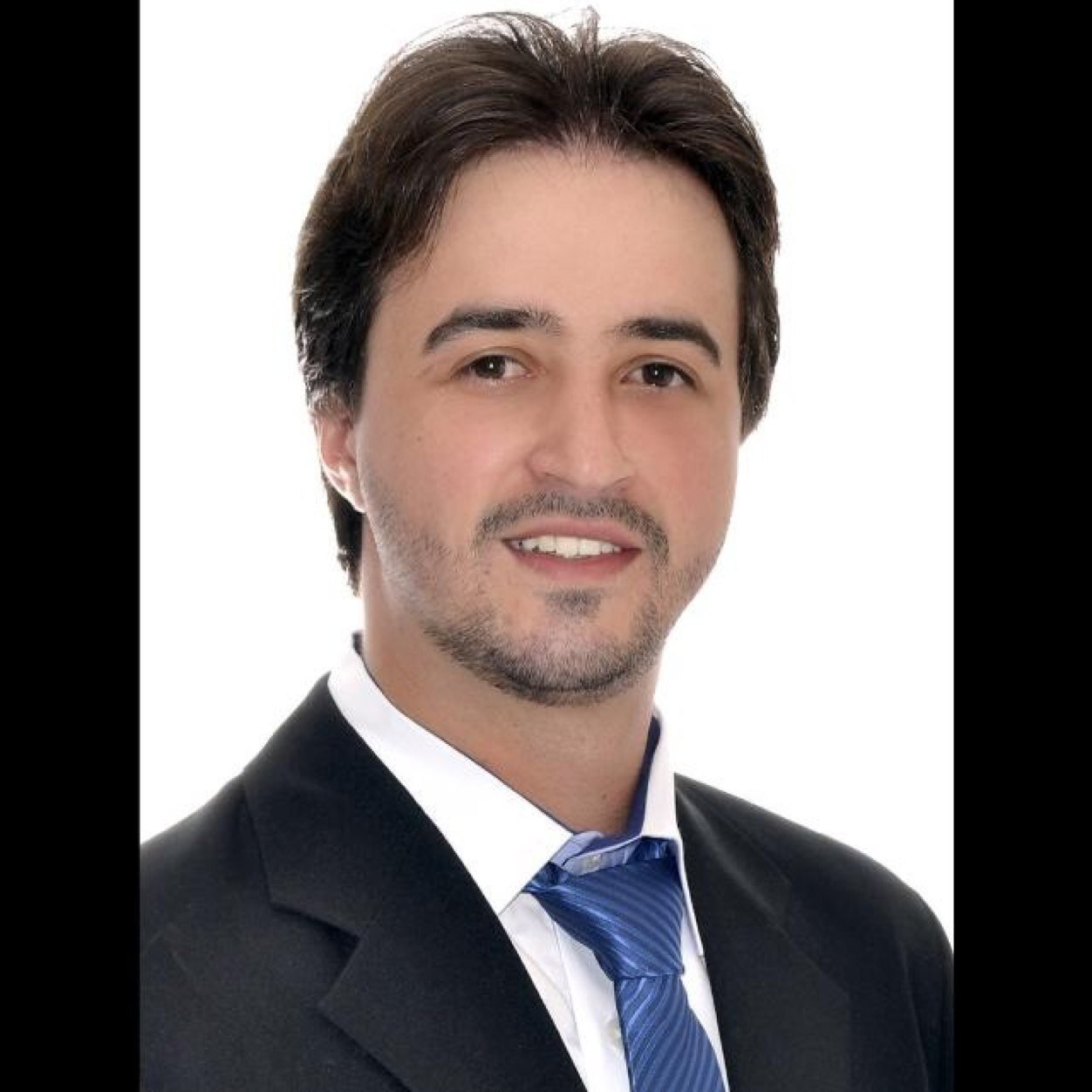 Aviação Civil ✈️🛩 - Administrador 👔🎓 - Contador 📊📈 - TV Anhanguera 📺🖥 - Goiânia - Goiás 📍🇧🇷 - Deus 🙏🏻😇 - Bolsa de Valores 💻🗒