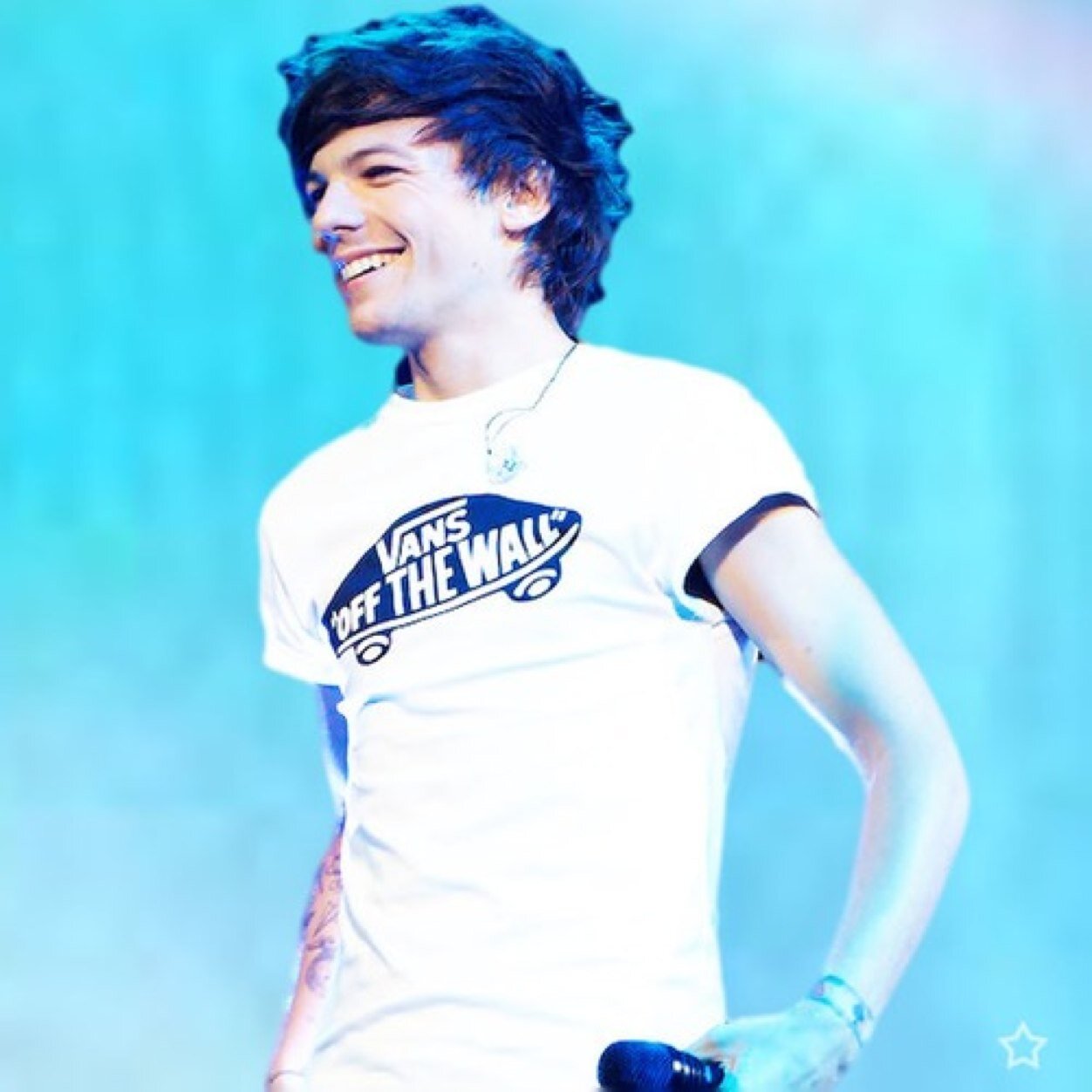 this is a free follow! please follow @softiiam because she loves you so much