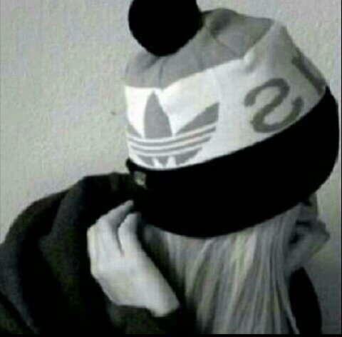 ‏شسمه......(الي يسوي فولو ابو ربع ساعه....شكرا لاتتعب نفسك:) )