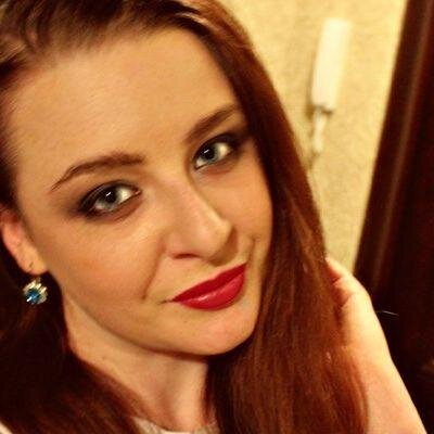 Живу в интересном городе. Хочу жить шутя. Раскрепощенная в жизни. Нравится обмениваться идеями.