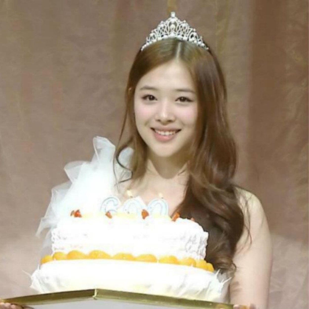 @PalletTownRP @chocopierp // Sohyun UNNIE ❤️ // You can call me your princess~ ^^