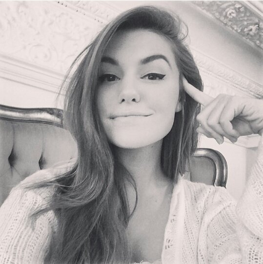 @dxvergentclsd_ | Marzia Bisognin '92 YouTube personality ;) Pewds❤ (abnegation)