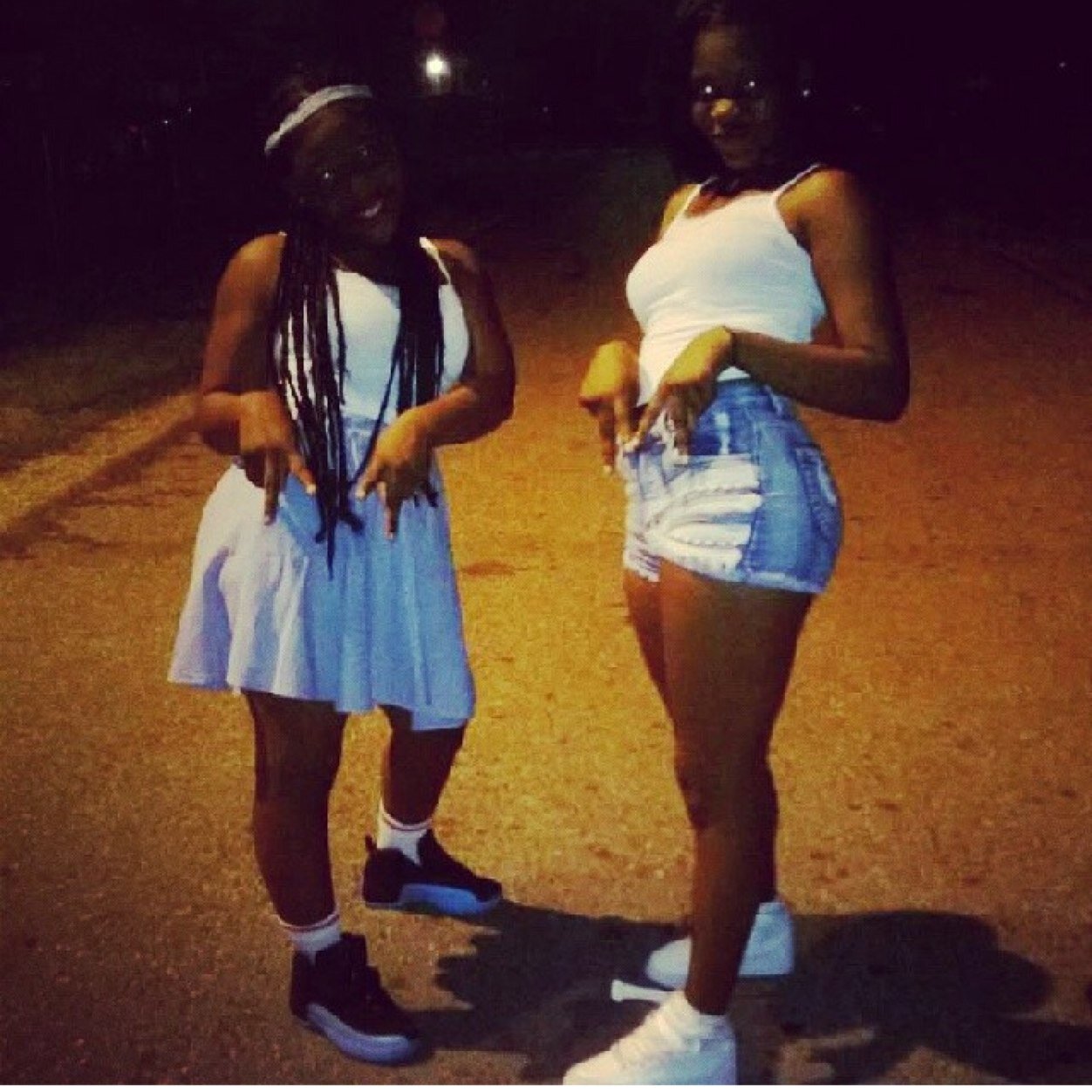 FREE HIMM FREE HIMM
LET HIM OUTT