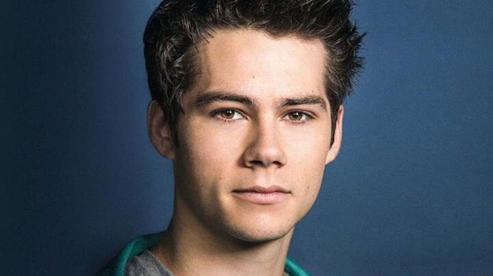 Don't follow this account. Follow @dylanloveboo :) thank you :)