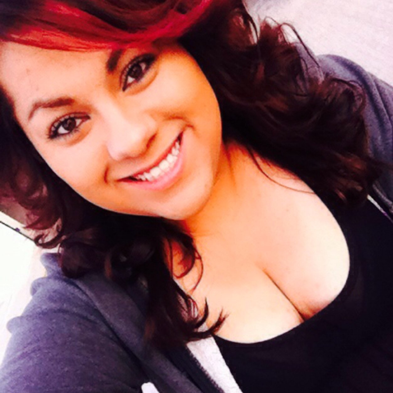 **-** WElCOME tO YhuLii'Z PAGE**-** -Dha Name Iz YhuLii [Knows Spanish && English] -Im 20yrz Old -SiNGLE Bby && LOViNG iT -I Hate Liers && Fakes Bitches