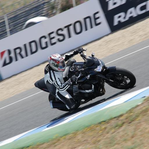 Software engineer, iOS & Android Developer at @auroralabsapps. Motorcycles lover. Dad
