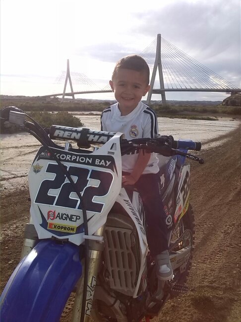 aniitaayamaha's profile picture. Feliz de tener lo que tengo en la vida,Adrian lo que mas quiero :3