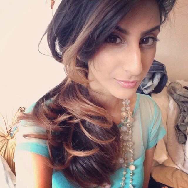 Freelance Mendhi Artist 
http://t.co/2AAtkocDcH
Petite Fashion Blogger 
http://t.co/u28aj741iJ
