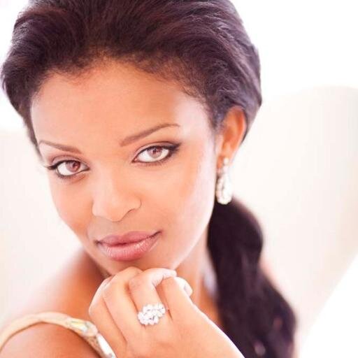 Posting pics of the most beautiful Kinshasa citizen. Send your pics : postbadkin@outlook.fr/ Compte parrainer par Noella Coursaris Musunka en Bannière