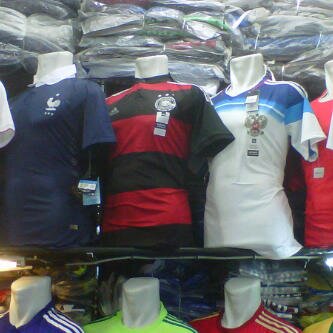 Contact : 087852578614 Pin : Ask | Eceran Club 100rb/pcs |Natonal 115K klo harga mungkin banyak yg lbih rendah,tp klo kualitas kami berani jamin |Ready all club